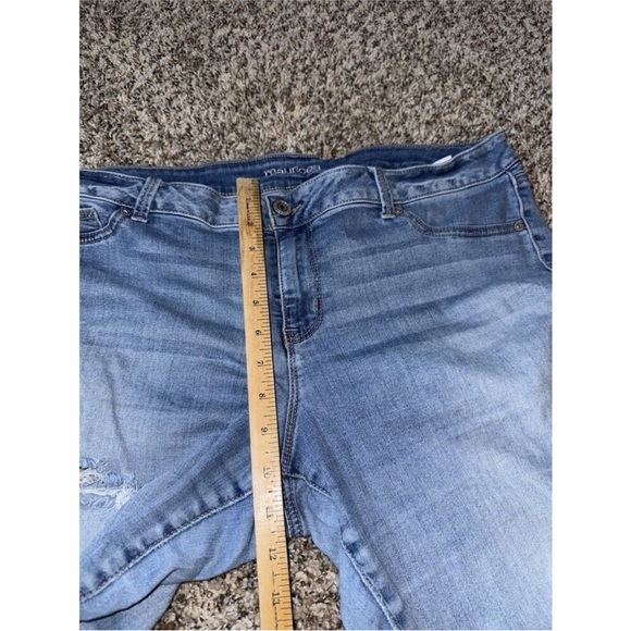 Maurices Light Blue Distressed Ankle Jeans XL Short - Picture 3 of 7